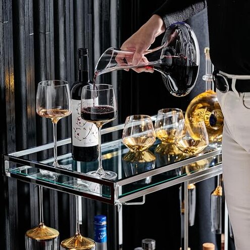 Large Elegant Red Wine Decanter Aerator Pourer - 100% Hand Blown Lead-Free Clear Crystal Glass - Wine Carafe Bottle, Wine Lovers Accessory Gift - 1600ml.