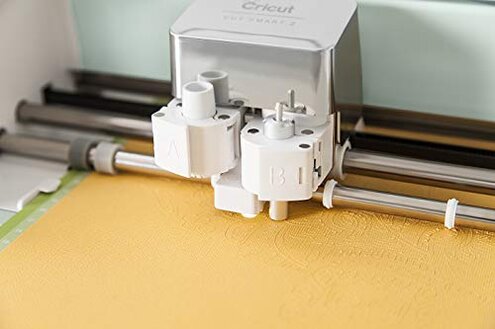 Cricut Premium Fine-Point Replacement Blade, Cutting Blade with Improved Design, Cuts Light to Mid-Weight Materials, For Personalized Crafts, Compatible with Cricut Maker & Explore Machines, 5 Count