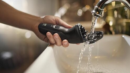 Philips Norelco Shaver 2400 Series, Wet and Dry Electric Shaver, Pop-up Trimmer, P-Cap, Deep Black, Model X3001/90