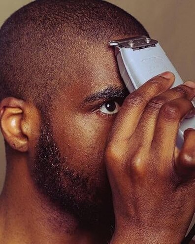 Andis 04780 Professional T-Outliner Beard & Hair Trimmer for Men with Carbon Steel T-Blade, Bump Free Technology &ndash; Corded Electric Beard Trimmer, GTO, Grey