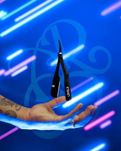 L3 Milly Razor - Fast and East to Assemble - Excellent Grip and Control - Straight Razor Holder- Level Three Razor Holder Black