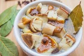 Whole Mushrooms Porcini (Italy), Fresh, Frozen, 4.4lb