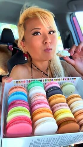 Macaron Gift Box - 24 Assorted French Macarons, French Macarons, Gourmet Cookie Gift Box, Macaroon